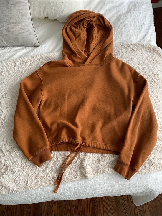 Garage Tops - GARAGE
Size XS
Like new never warn no tags
Tone- camel